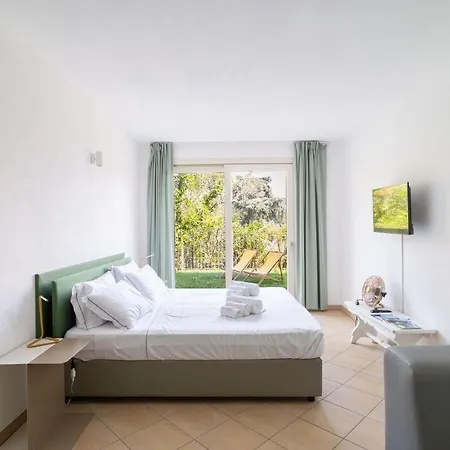 Nest - With Garden 아파트